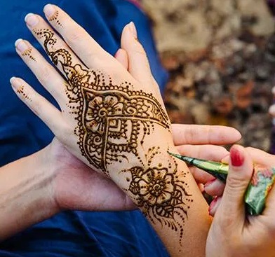 mehandi tatoo